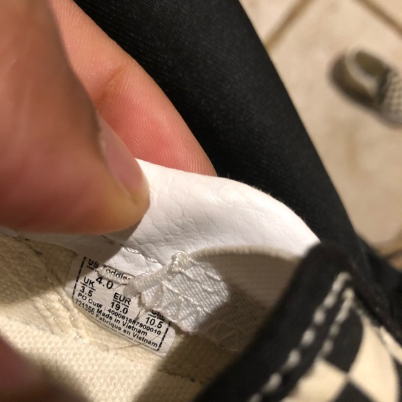 Vans kids shoes size 4 - Picture 2 of 3